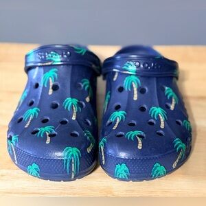 Crocs Navy Blue Vacation Palm Trees Baya Clogs sz 7